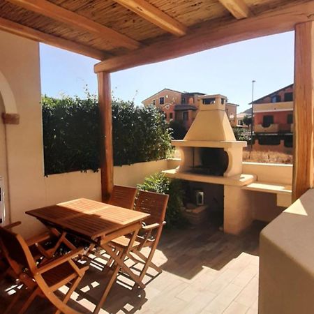 Casa Di Matteo Lägenhet Villasimius Exteriör bild